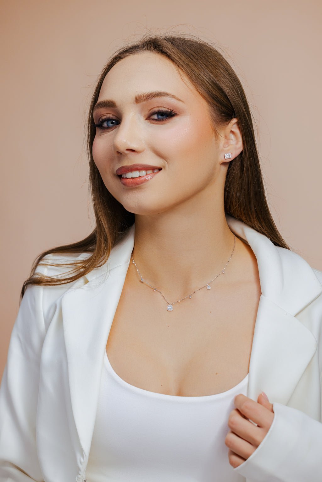 14K Pear Shape, Baguette and Bezel Setting Diamond Necklace - Ryan Diamonds LA