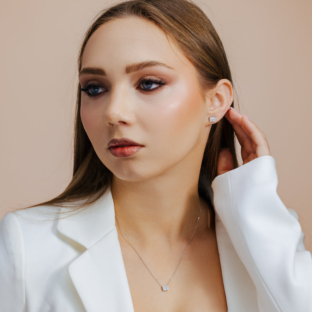 14K Diamond Baguettes Necklace